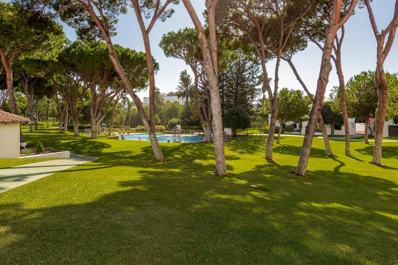 Beachside Luxury In Puerto Banus - Club Playas Del Duque Appartement