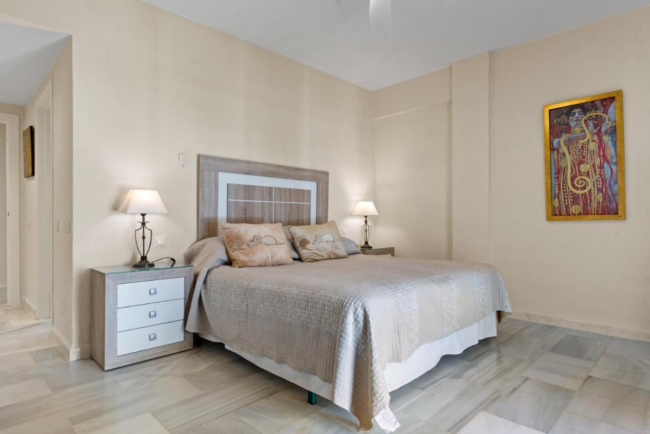 Beachside Luxury In Puerto Banus - Club Playas Del Duque Appartement *