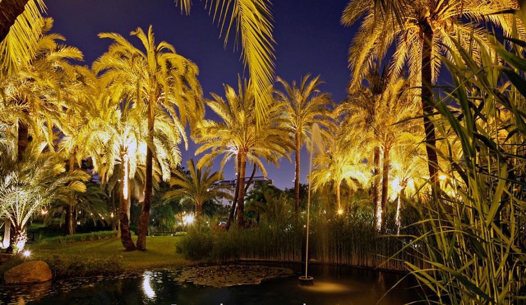 Beachside Luxury In Puerto Banus - Club Playas Del Duque * Marbella